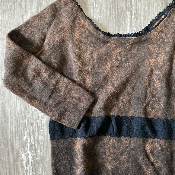 Betsy Johnson Top - Picture 2 of 4